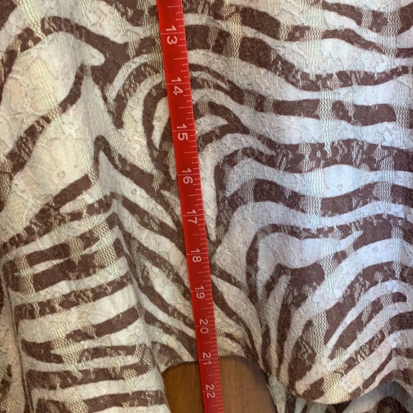 NWT Chico’s Zebra Lace Cardigan Size 1 Chicos - Picture 7 of 8